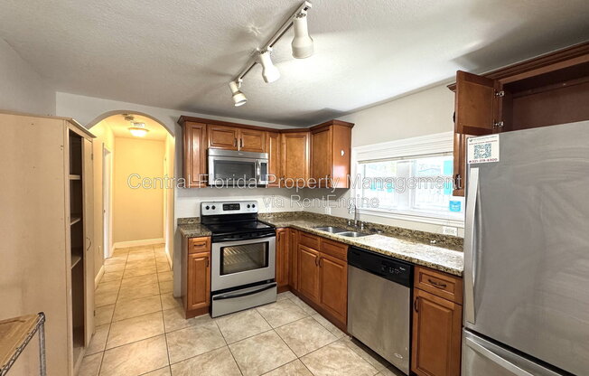3 beds, 2 baths, 1,122 sqft, $1,699
