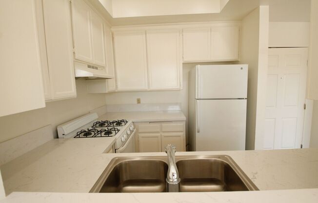 1 bed, 1 bath, 630 sqft, $1,993.75, Unit 206