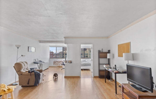 Studio, 1 bath, 589 sqft, $2,250, Unit 14G