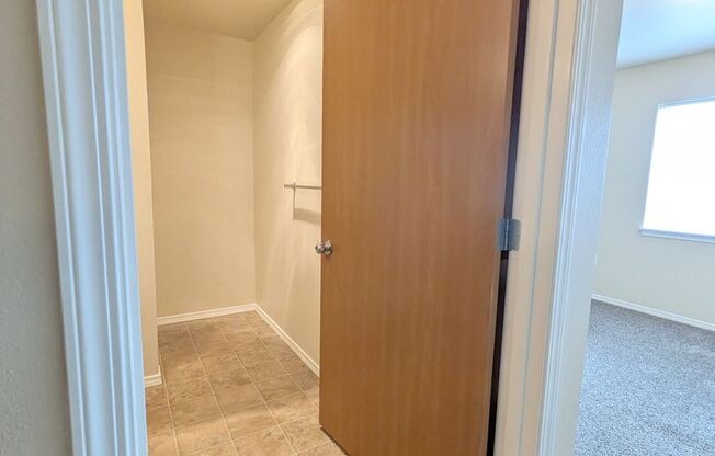 2 beds, 2 baths, 994 sqft, $1,475, Unit E101