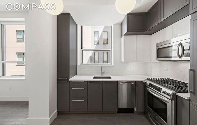 1 bed, 1 bath, $4,000, Unit 311