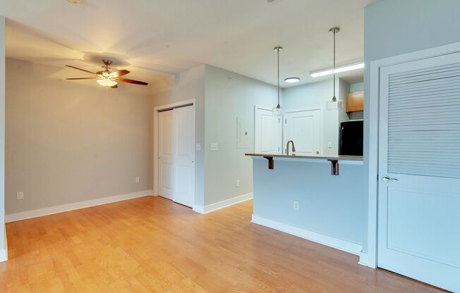 1 bed, 1 bath, $1,400, Unit # 407
