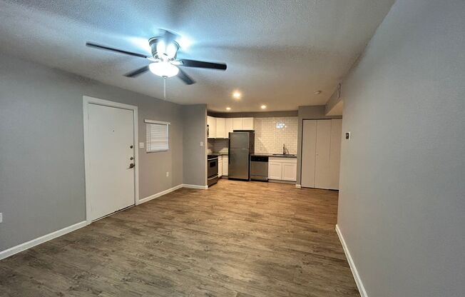 2 beds, 2 baths, 880 sqft, $1,435, Unit 2810 - 19