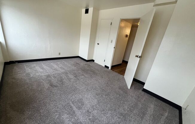 1 bed, 1 bath, 475 sqft, $1,395, Unit 605