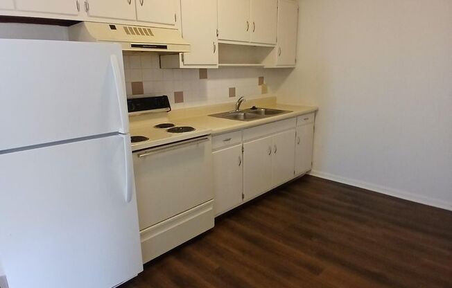 1 bed, 1 bath, 650 sqft, $810, Unit 4033NOT