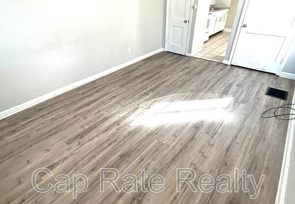 1051 REPUBLIC AVE
