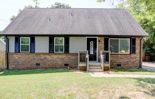 4 Bedroom 2.5 bath in Clarksville