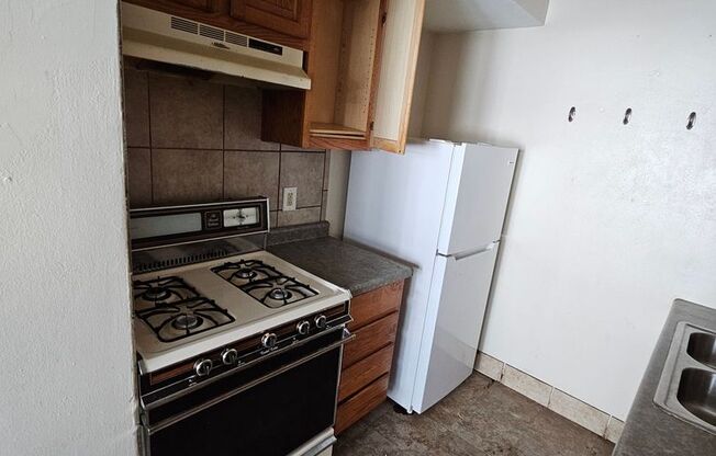 1 bed, 1 bath, 604 sqft, $745, Unit 6