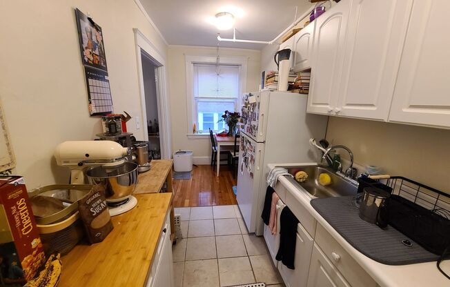 1 bed, 1 bath, $2,450, Unit 12