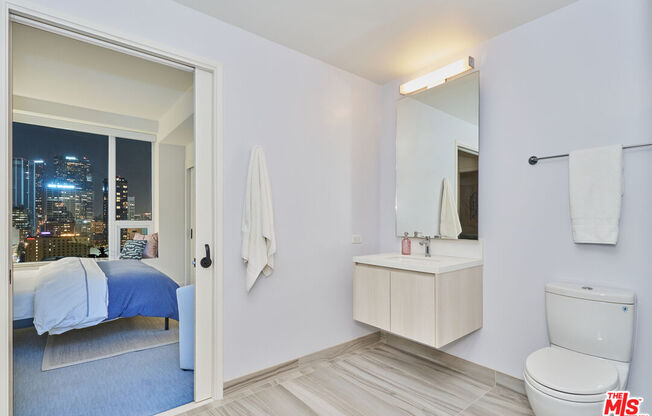 1 bed, 1 bath, 840 sqft, $3,300, Unit 1908