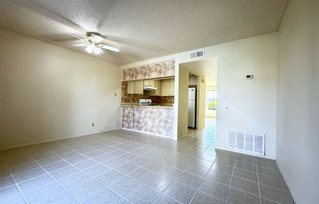 Available Now!! Charming 2 Bed/ 1.5 Bath In Ramon Lakeview Villas!