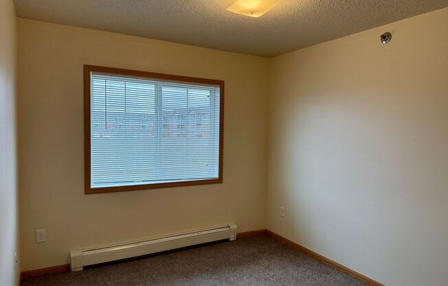 3 beds, 2 baths, 1,207 sqft, $1,275