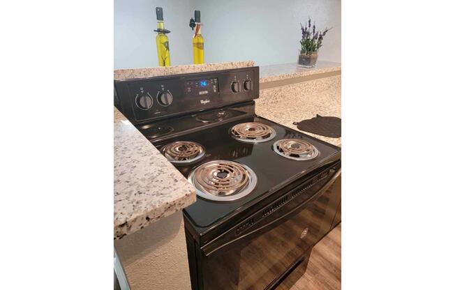 3 beds, 2 baths, 998 sqft, $1,310