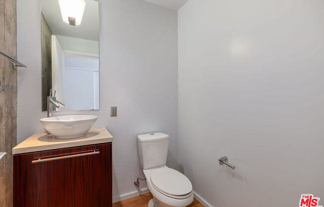 1 bed, 1.5 baths, 1,390 sqft, $4,200, Unit 1407