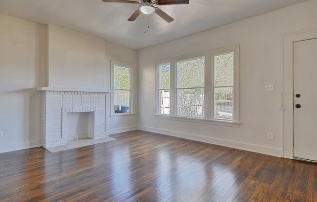 Near Southside Downstairs Duplex