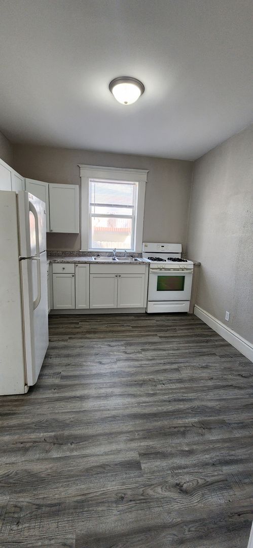 1048 19th Street
