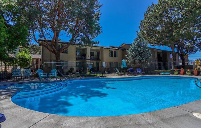 3 beds, 2 baths, 1,070 sqft, $1,599, Unit 127