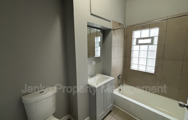726 E 93 ST