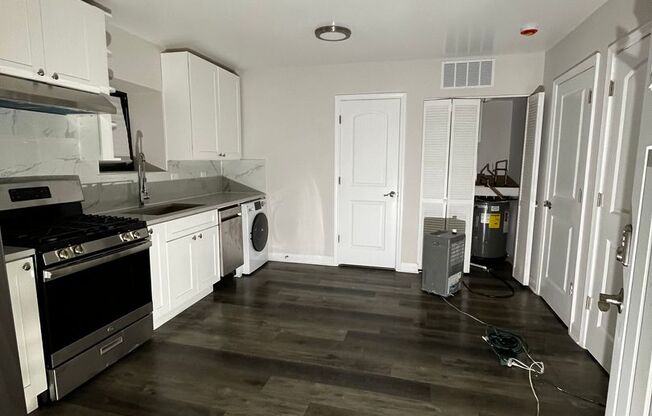 1328 W. 18th Pl