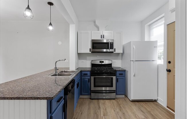 4057 N SPAULDING
