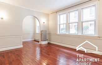 542.5 W. Surf, Unit 1S