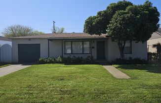 Charming 2 Bedroom Home with Large Backyard
