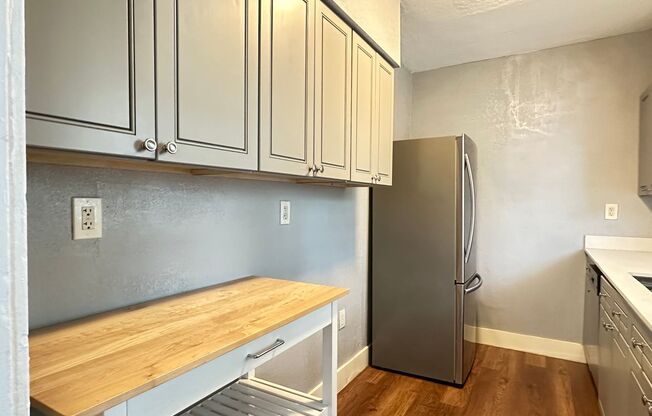 1 bed, 1 bath, 660 sqft, $1,700, Unit Unit 6