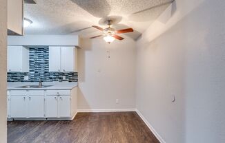 2 beds, 1 bath, 750 sqft, $800