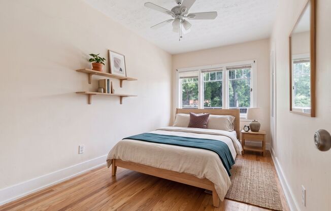 2 beds, 1 bath, 800 sqft, $1,025, Unit 5