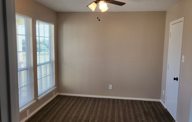 809 B TREADWELL CT