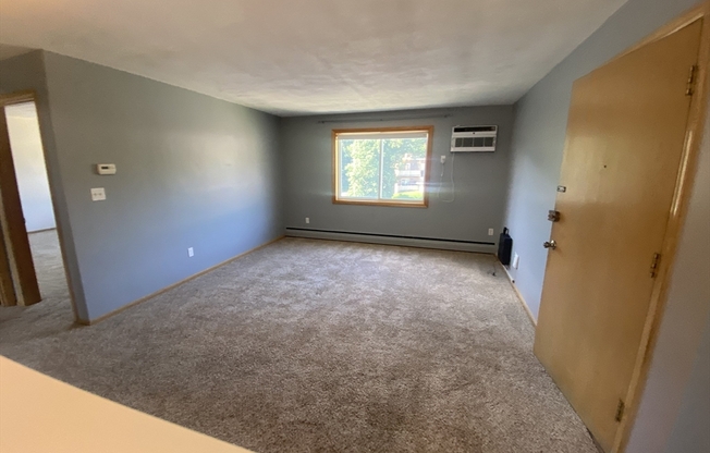 79 LIONEL AVE