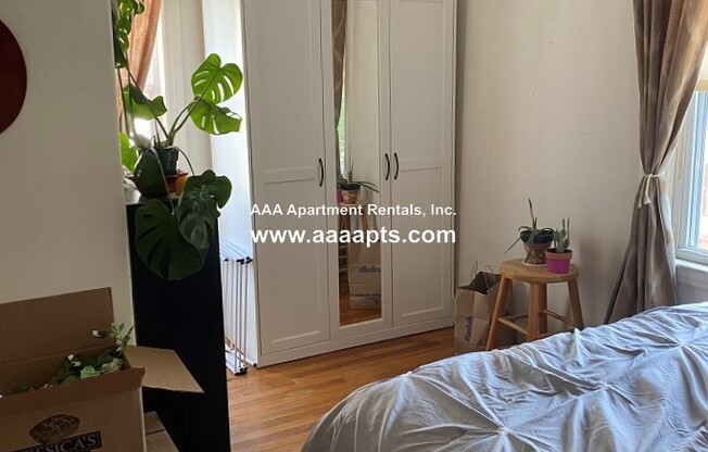 7 EDWARD PL
