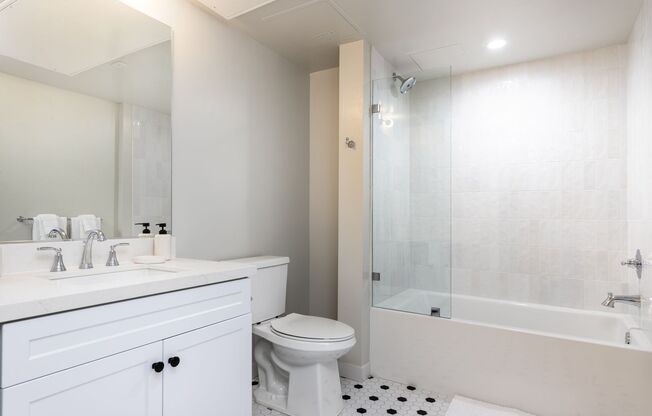 1 bed, 1 bath, 772 sqft, $3,025, Unit 206