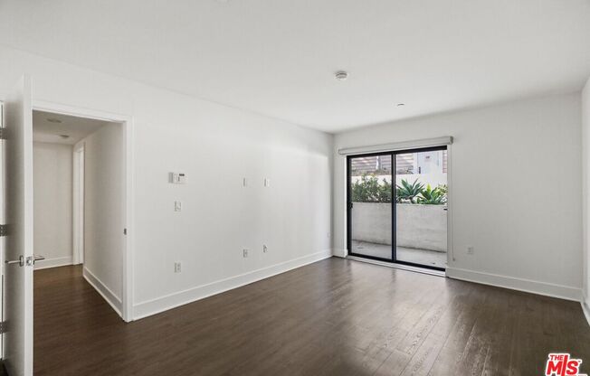 11811 DARLINGTON AVE