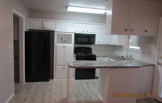 CLose to shopping and easy access to Ft. Sill
