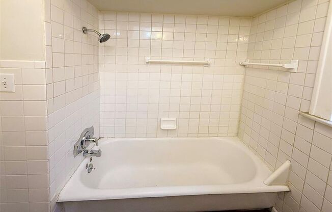 2 beds, 1 bath, 888 sqft, $1,275, Unit Arsenal Street-6328