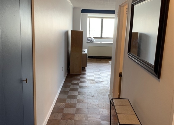 Studio, 1 bath, 650 sqft, $2,800, Unit 16B