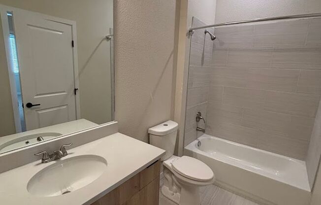 2 beds, 2 baths, 720 sqft, $1,799, Unit 820 #204