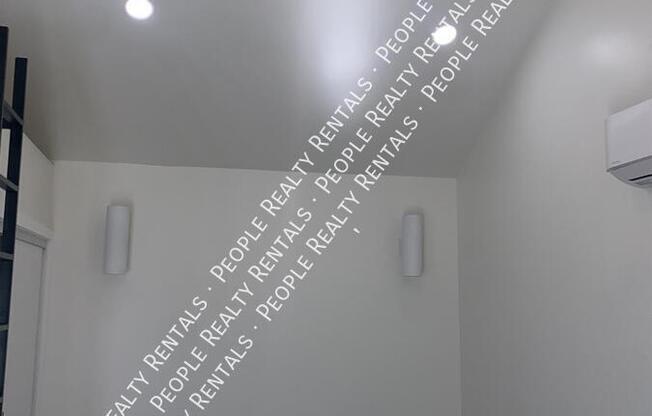 1504 ALTA VIS DR