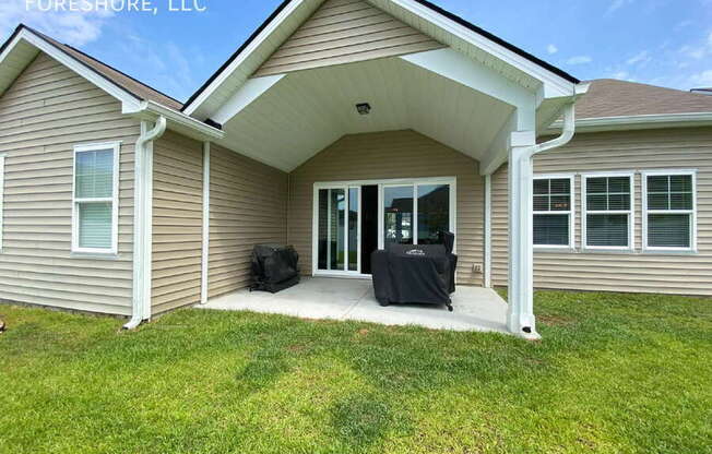 37 FREEDOM DR