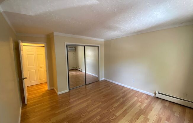 1 bed, 1 bath, 750 sqft, $1,095, Unit 1005-63