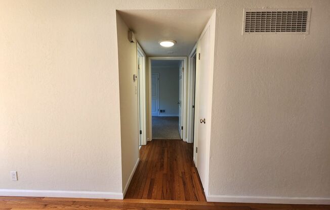 2 beds, 1 bath, 1,200 sqft, $3,795, Unit 660