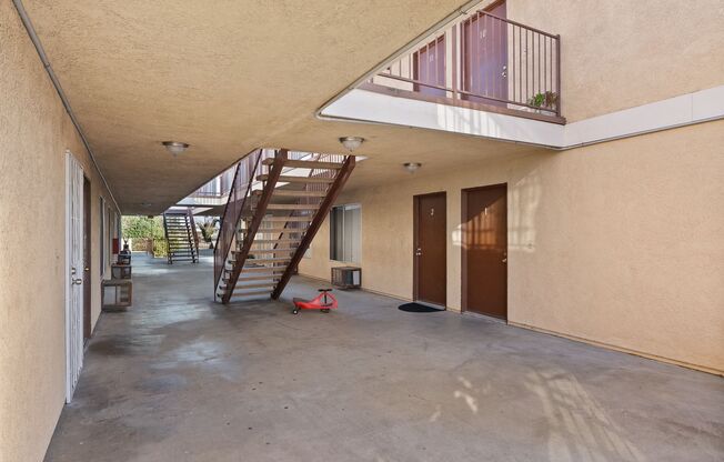 Dresser Complex