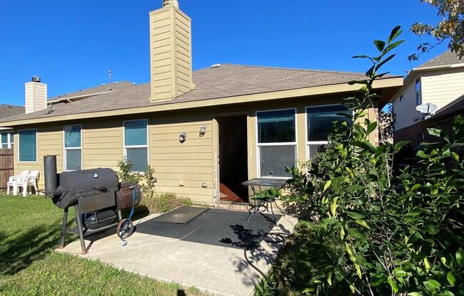 4 beds, 2 baths, $2,200