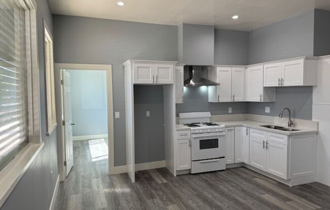 2 beds, 2 baths, 1,000 sqft, $2,295, Unit 1641 4TH