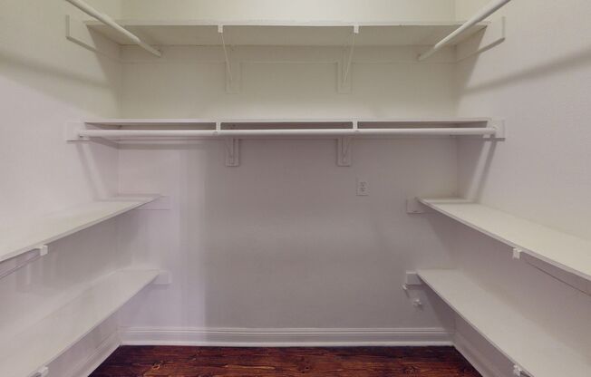 1 bed, 1 bath, 650 sqft, $1,725, Unit 406