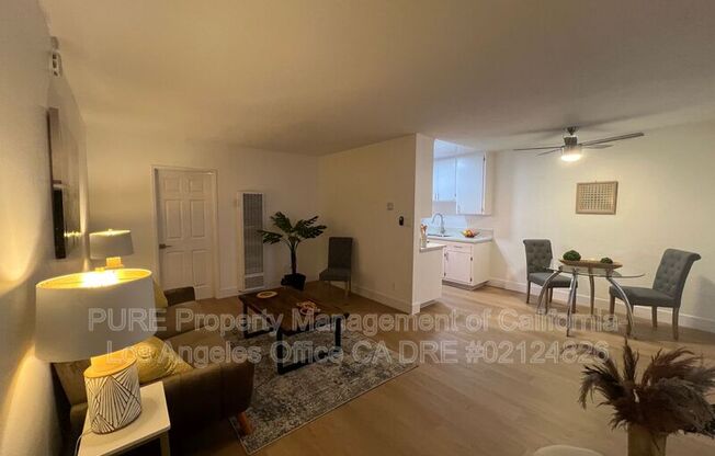 3337 S DURANGO AVE