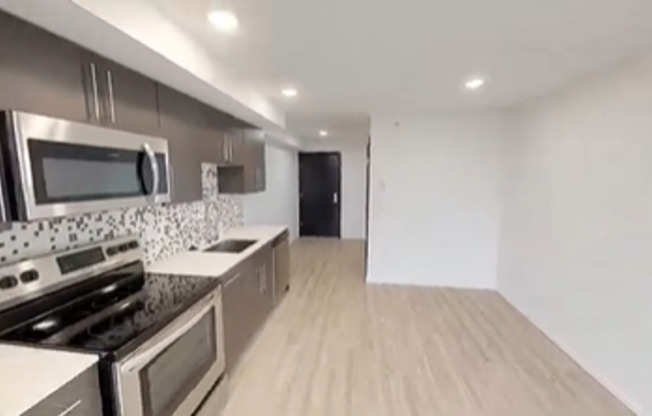 Studio, 1 bath, 306 sqft, $1,192, Unit 709