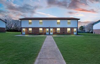 1108 Pembroke Oak Grove Rd