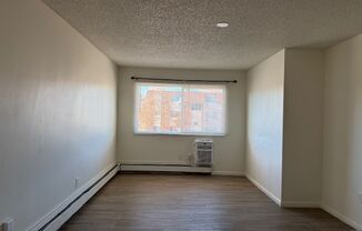 2 beds, 1 bath, 709 sqft, $900, Unit 4601 Apt B2